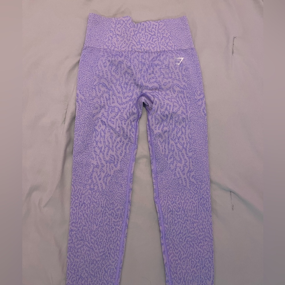 GymShark “Adapt Animal Seamless Leggings” in soft lilac, size xs